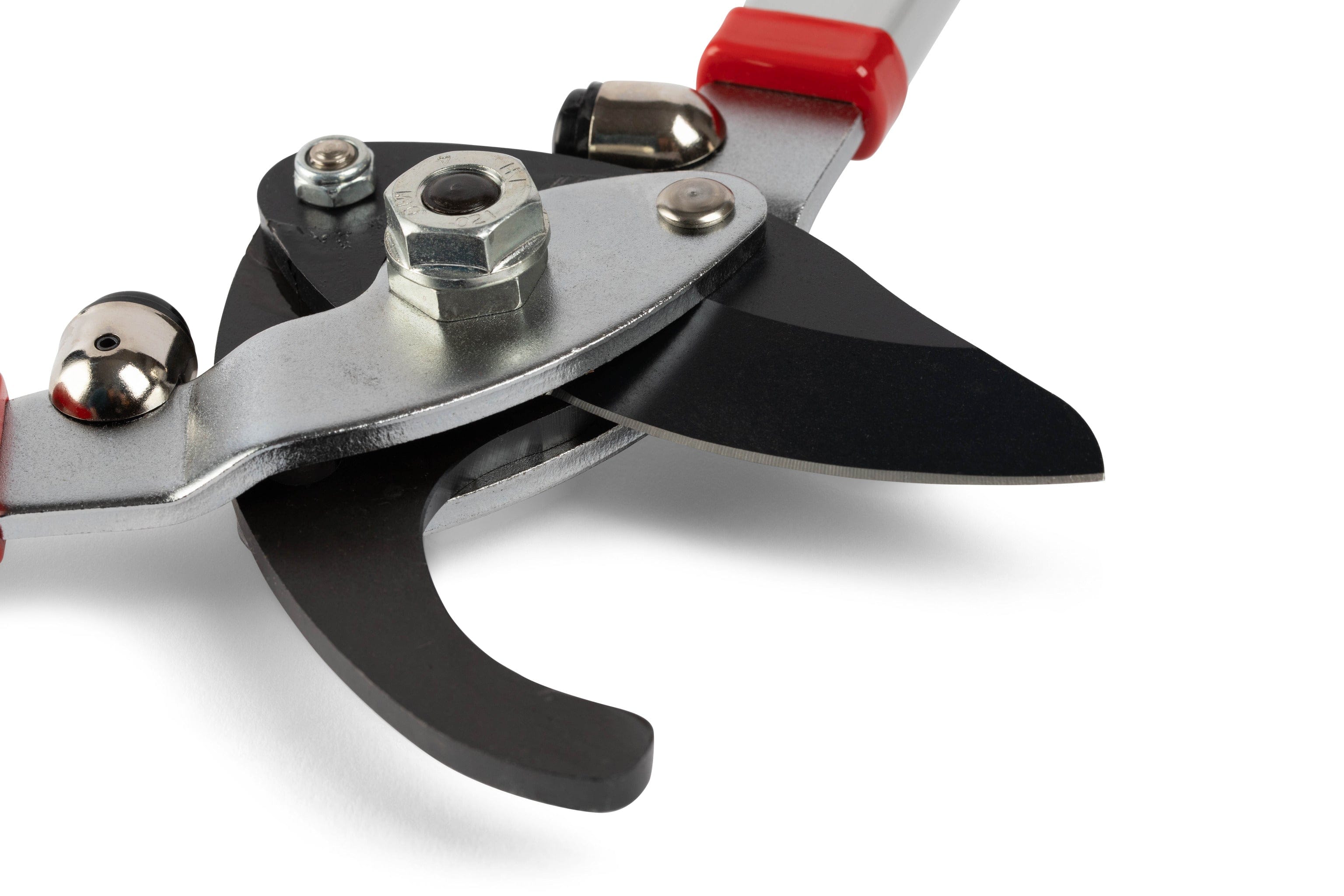 Close-up of the high carbon steel blades on the Maru Japanese Gardening Kamaki Lopper, featuring sharp black cutting edges and a silver handle with red accent—ideal for pruning vines.