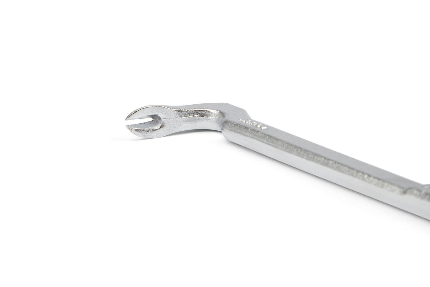 A close-up of the MARU Japanese Mokuba Catspaw Flat Tail prybar with a forked end, designed for prying or removing objects—ideal as a nail remover or for trim installation—shown on a white background.