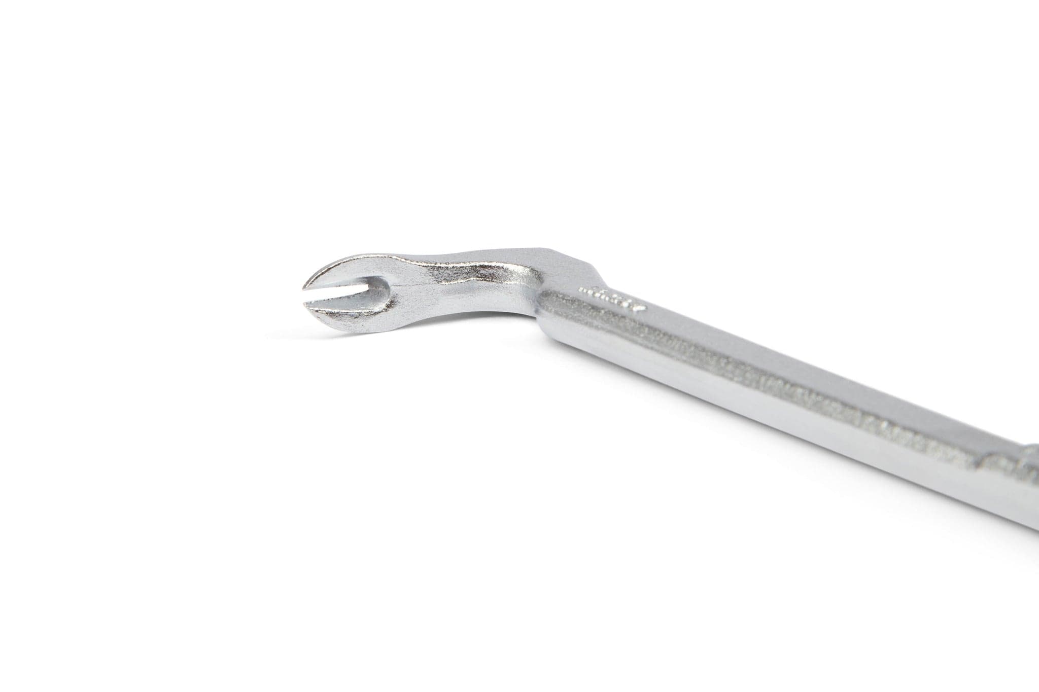 A close-up of the MARU Japanese Mokuba Catspaw Flat Tail prybar with a forked end, designed for prying or removing objects—ideal as a nail remover or for trim installation—shown on a white background.