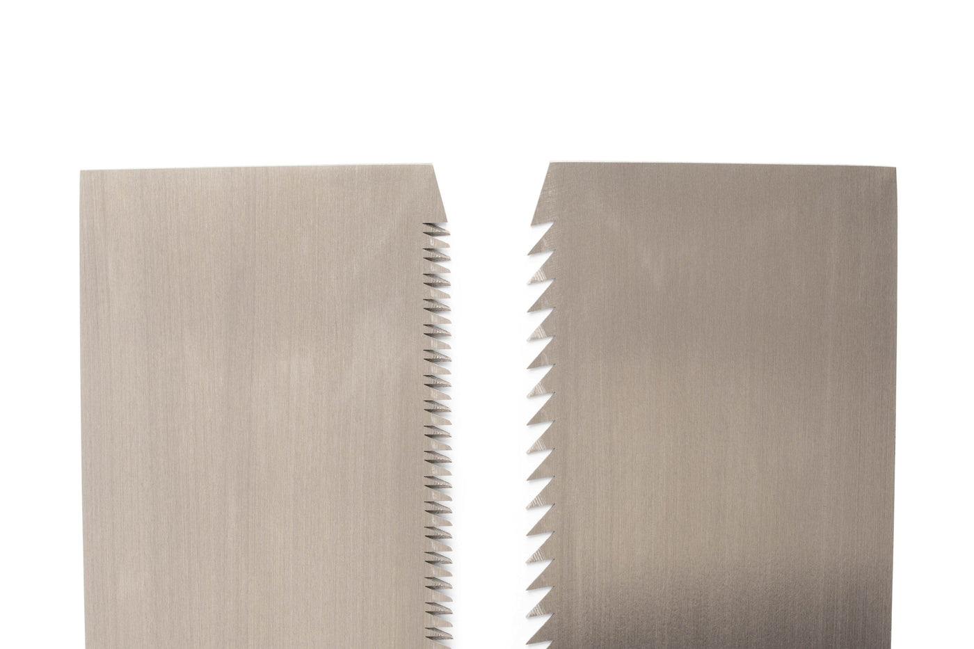 Two MARU Japanese Timber Saw Temagari Nokogiri blades with jagged edges face each other against a white background, evoking traditional Japanese woodworking tools.