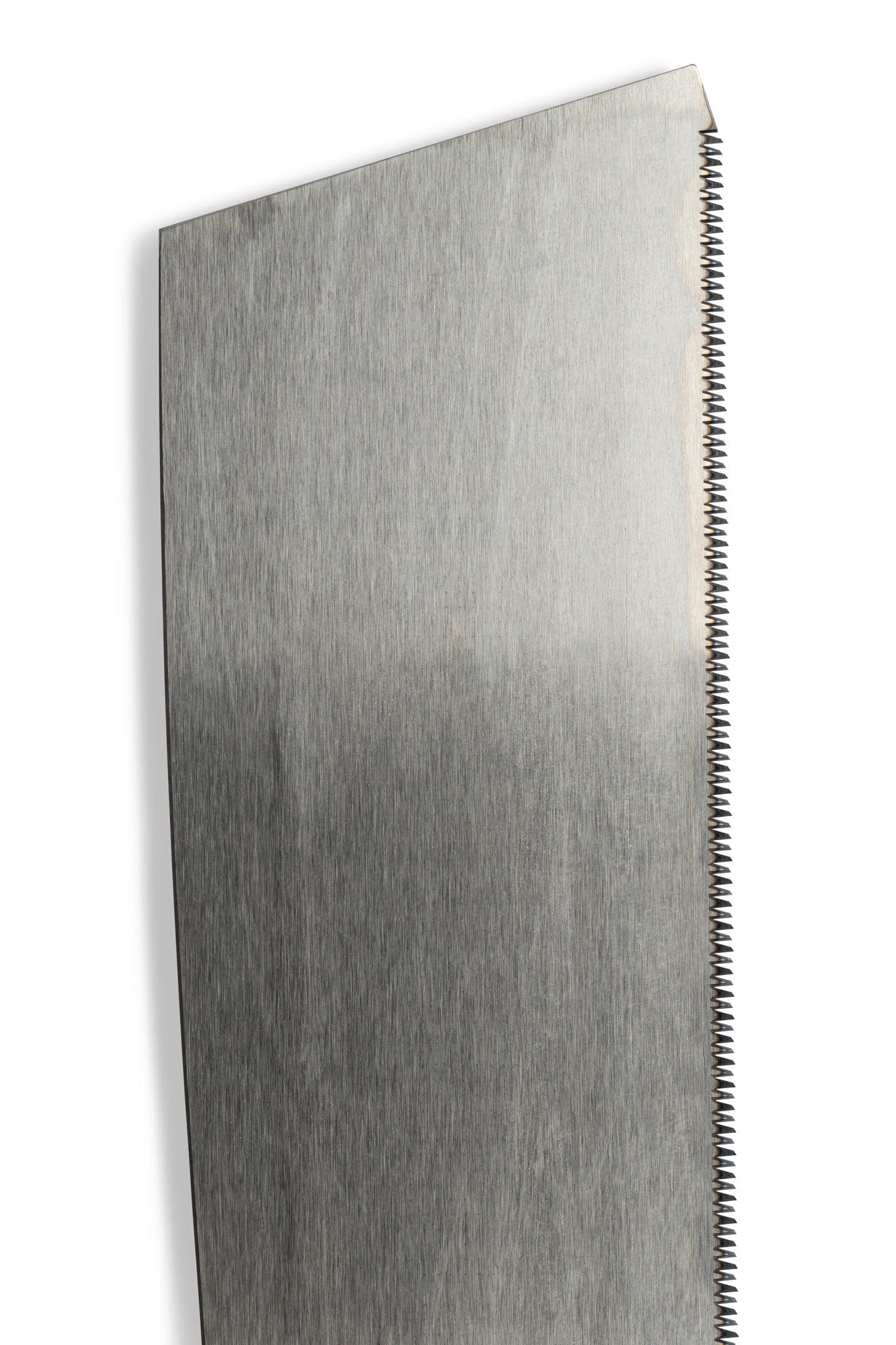 Close-up of the MARU Z-Saw Japanese Kataba Cross-Fine 225 blade against a white background, highlighting its fine serrated teeth on one side and straight, angled top edge for precise cuts.