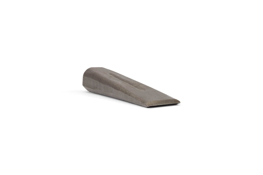 The PEA Peavey Splitting Wedge, made of high carbon steel with a tapered rectangular shape, is shown lying on a white background.