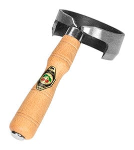 The ROB Two Cherries Scorp features a 3 1/2″ crescent-shaped steel blade and a smooth wooden handle with a green and yellow label near its base.