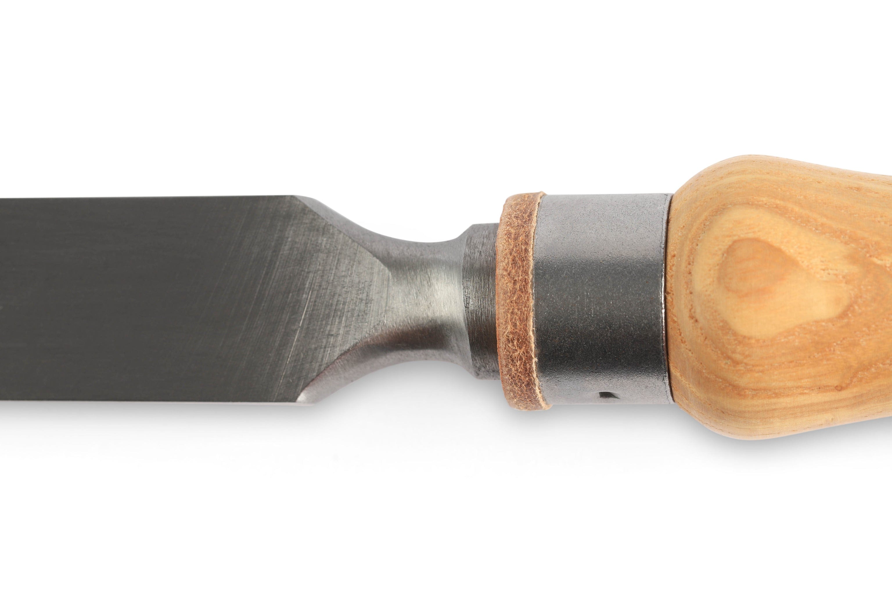 The Robert Sorby Registered Timber Framing Chisel by SOR showcases a wooden handle securely connected by a metal collar to a steel blade with a beveled edge, perfect for deep mortising.