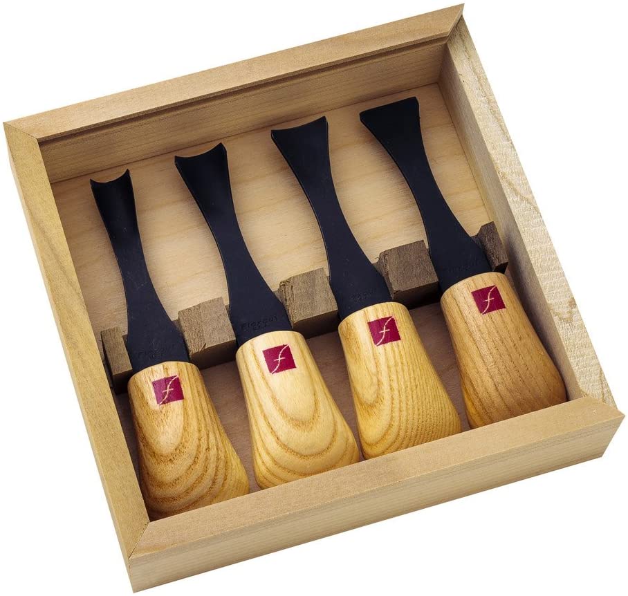 The Flexcut Super Wide Format Palm set by FLE includes four wood carving chisels with high carbon steel blades, ergonomic wooden handles, and comes neatly arranged in a wooden box.