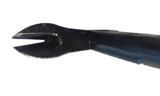 Close-up image of the MARU Mokuba Catspaw Nail Puller with its blades open, designed for cutting wire and cables, and versatile enough to aid in nail removal.